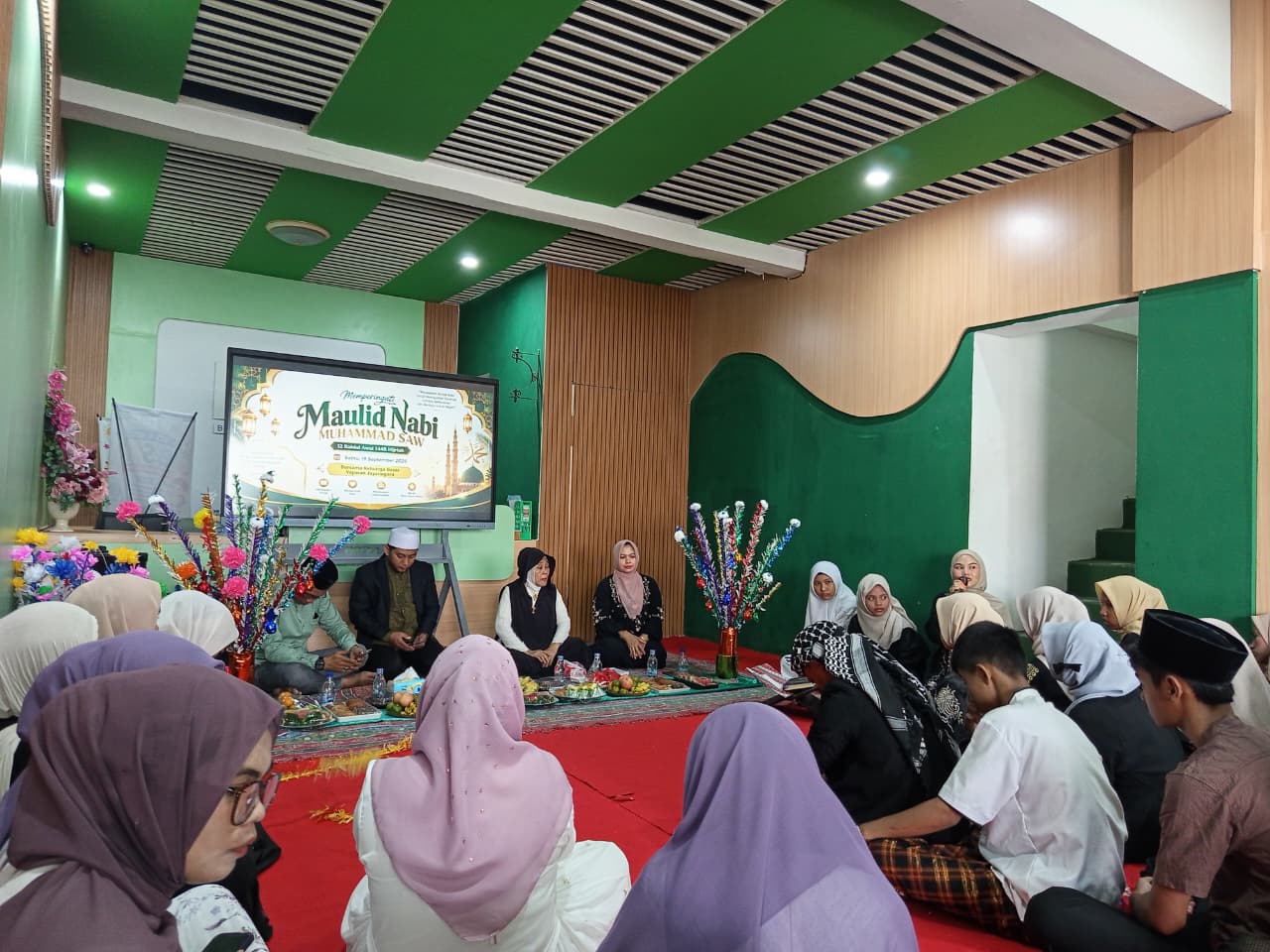 Keluarga Besar Yayasan Jayanegara Ambon Peringati Maulid Nabi Muhammad SAW 12 Rabiul Awal 1448 H Keluarga Besar Yayasan Jayanegara Ambon Peringati Maulid Nabi Muhammad SAW 12 Rabiul Awal 1448 H